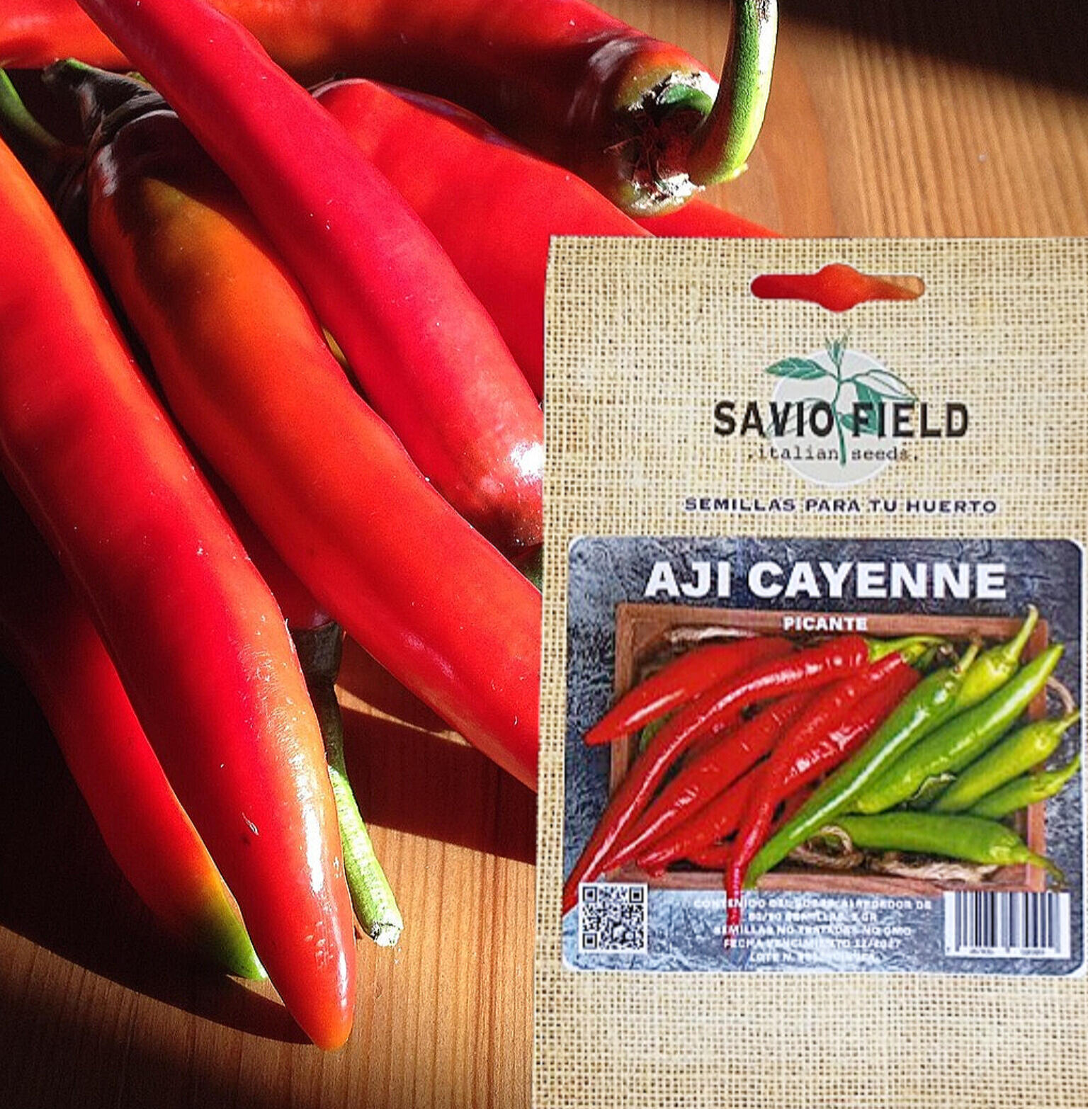 Ají Cayenne (picante) Sabor: Picante agudo, sabor limpio. Uso: Polvo seco, salsas fuertes, encurtidos. Planta: De porte alto y muy productiva. Fruto: Delgado, largo y curvo; rojo al madurar.